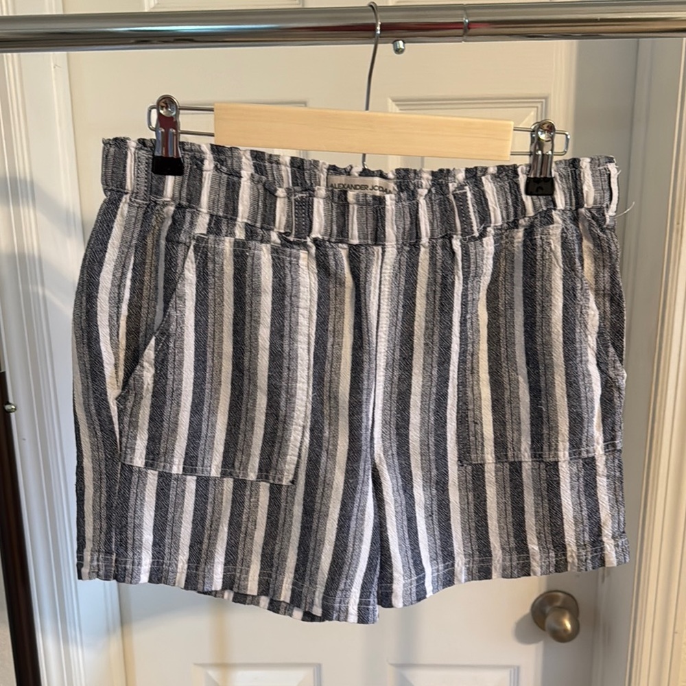 High Waist Black and White Striped Shorts